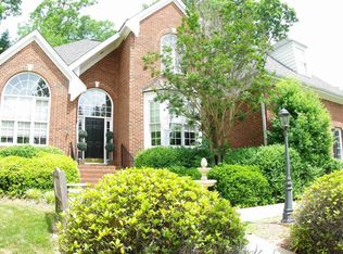 101 Scotwinds Ct, Cary, NC 27518