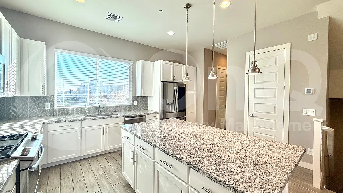 3 bed, 3.5 bath, 2273 sqft, $3,199 — Photo 3