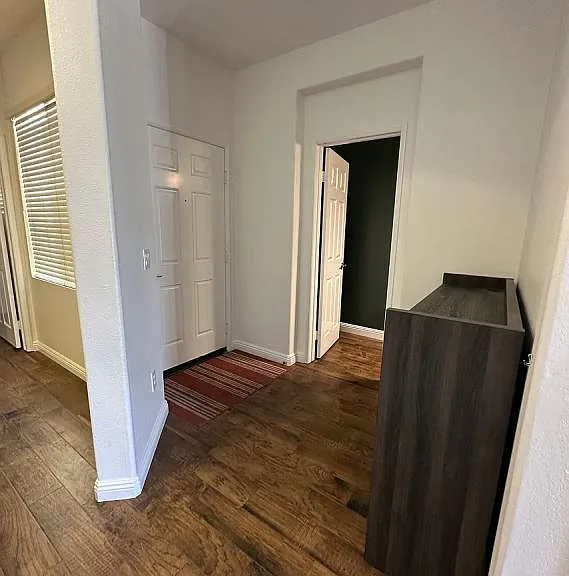 15423 Park Point Ave #106 — Photo 6