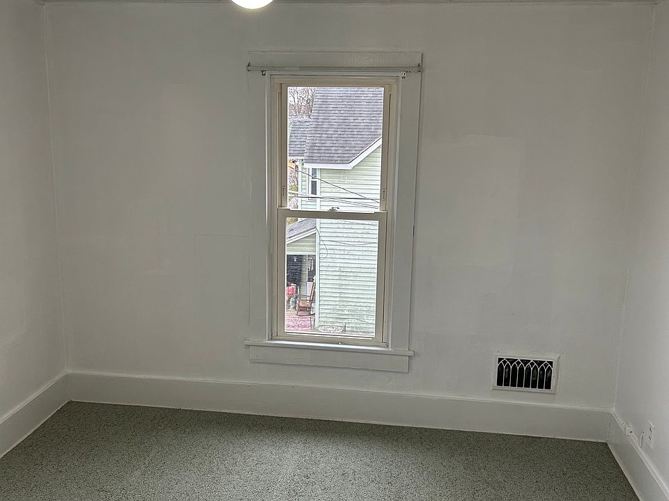 2nd image of 210 S Highland St