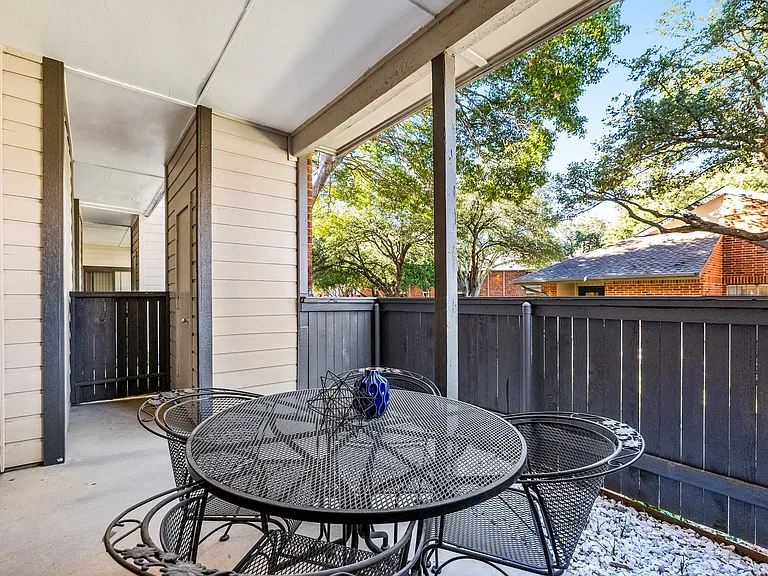 Oakhaven — Photo 10