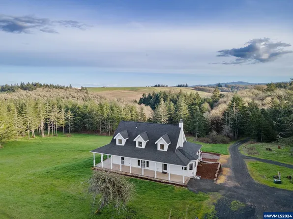 17985 Allen Crowe Rd, Sheridan, OR 97378