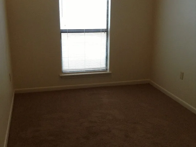 8262 Governor Dr — Photo 7