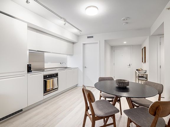 4th image of 1133 Hornby St #1807