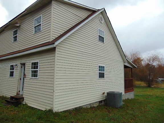 3rd image of 132 Malvern Ln