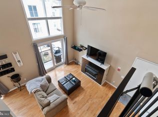 182 Gay St APT 905, Philadelphia, PA