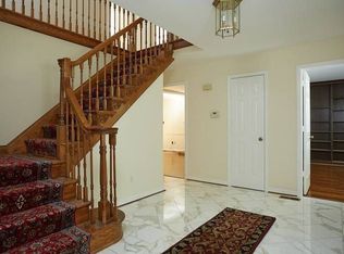 409 Ayr Hill Ave NE, Vienna, VA 22180