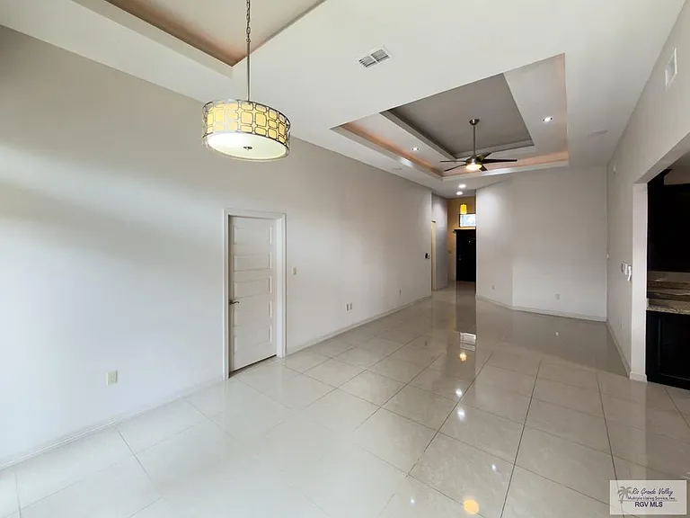 3030 Montevideo Dr — Photo 9