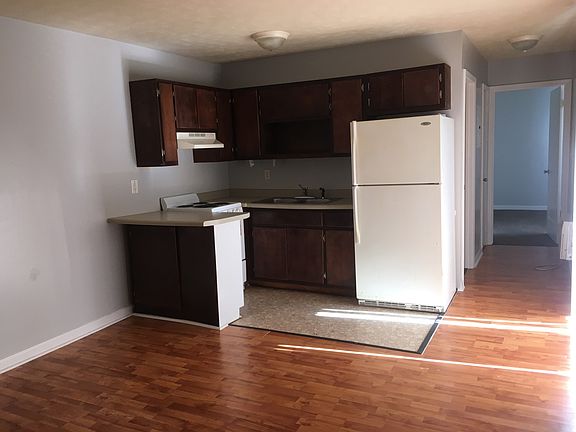 3rd image of 499 N Hawkins St APT 13