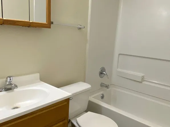 3434 SW Brendan Ave, Topeka, KS 66611