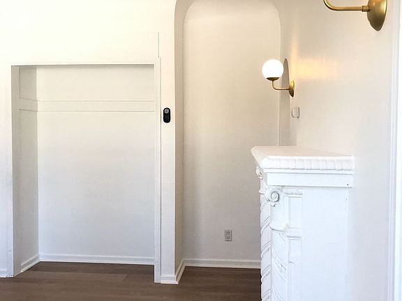 3rd image of 4453 W 4th St #304