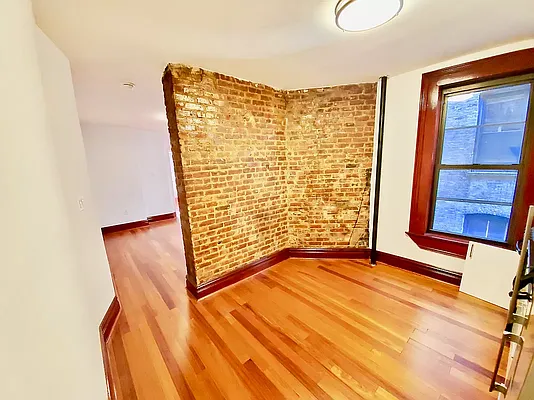 Rented by Compass | media 12