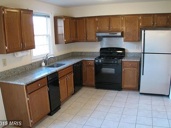 5th image of 4832 Treasure Ct