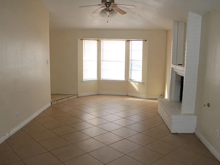 5947 Deer Ave — Photo 4