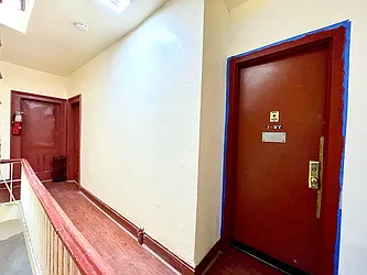 Rented by Safdie Realty Group