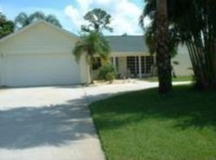 2643 SE Emmett Rd, Port Saint Lucie, FL 34952
