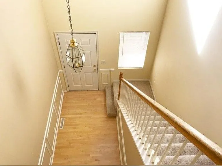 3001 Peachtree Cir — Photo 2