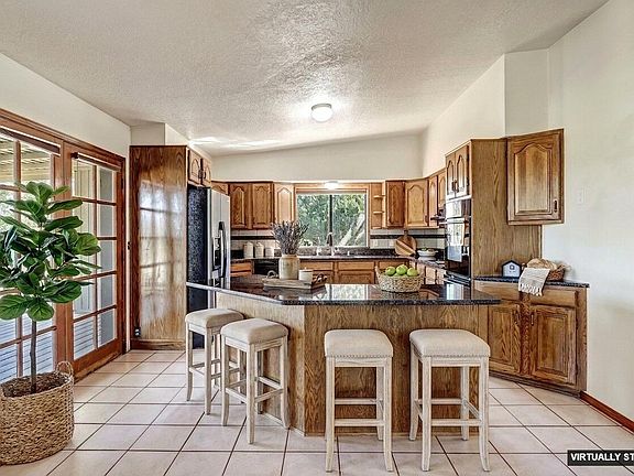 4th image of 26 W Willard Rd