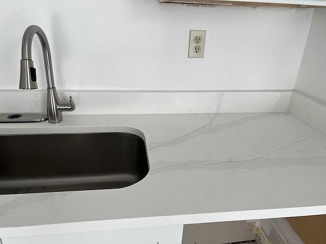 1st image of 299 Burgundy Ave