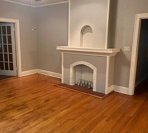 2nd image of 931 Elmwood St