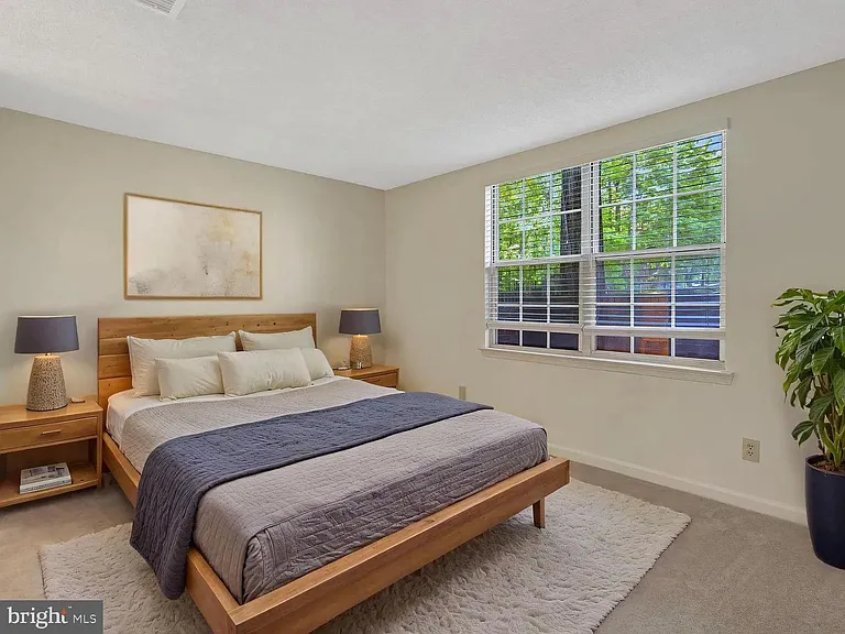 12106 Green Leaf Ct #102 — Photo 4