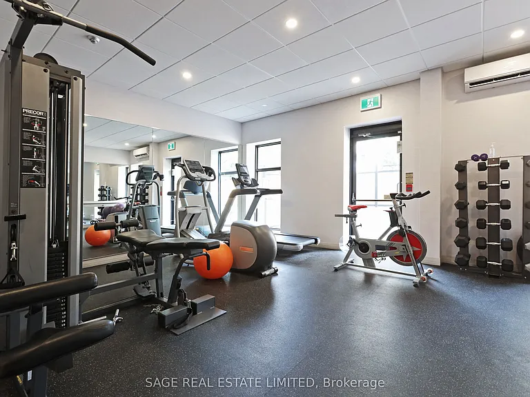 1 Deer Park Cres #803 — Photo 34