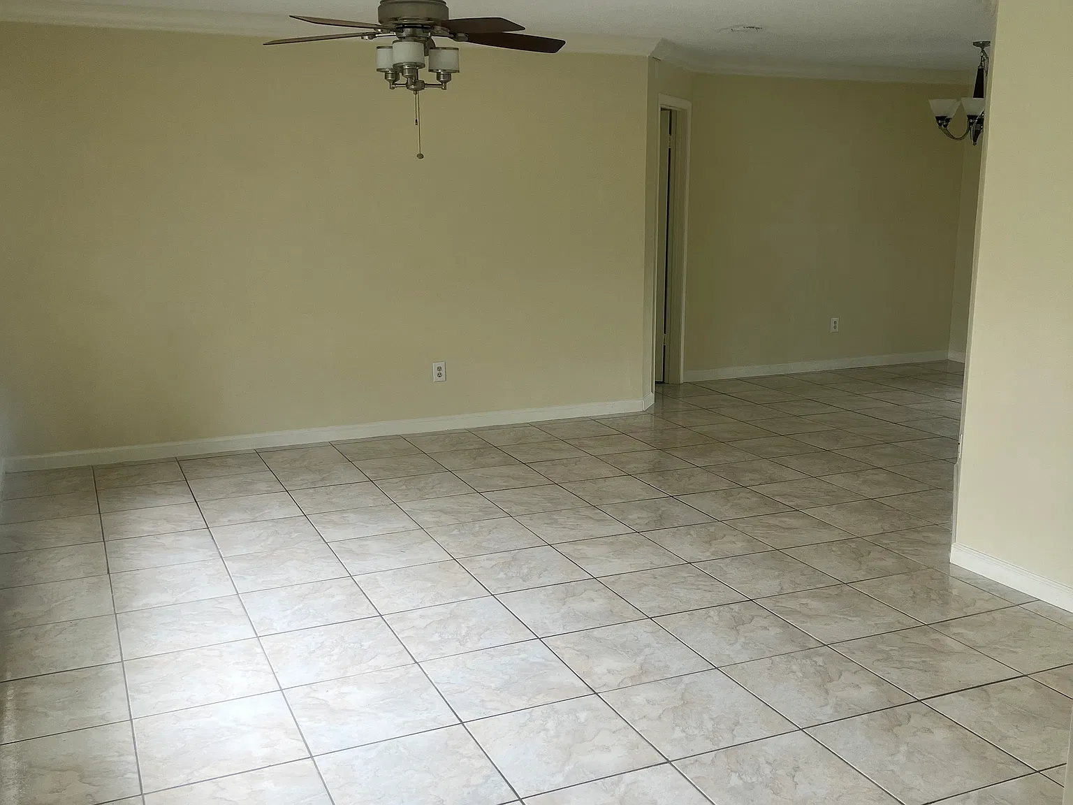 4 bed, 1867 sqft, $2,600 — Photo 4