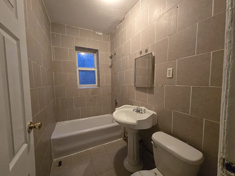 323 Park Ave #6A — Photo 6