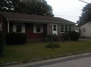 15 Bart Dr, Riverside, RI 02915