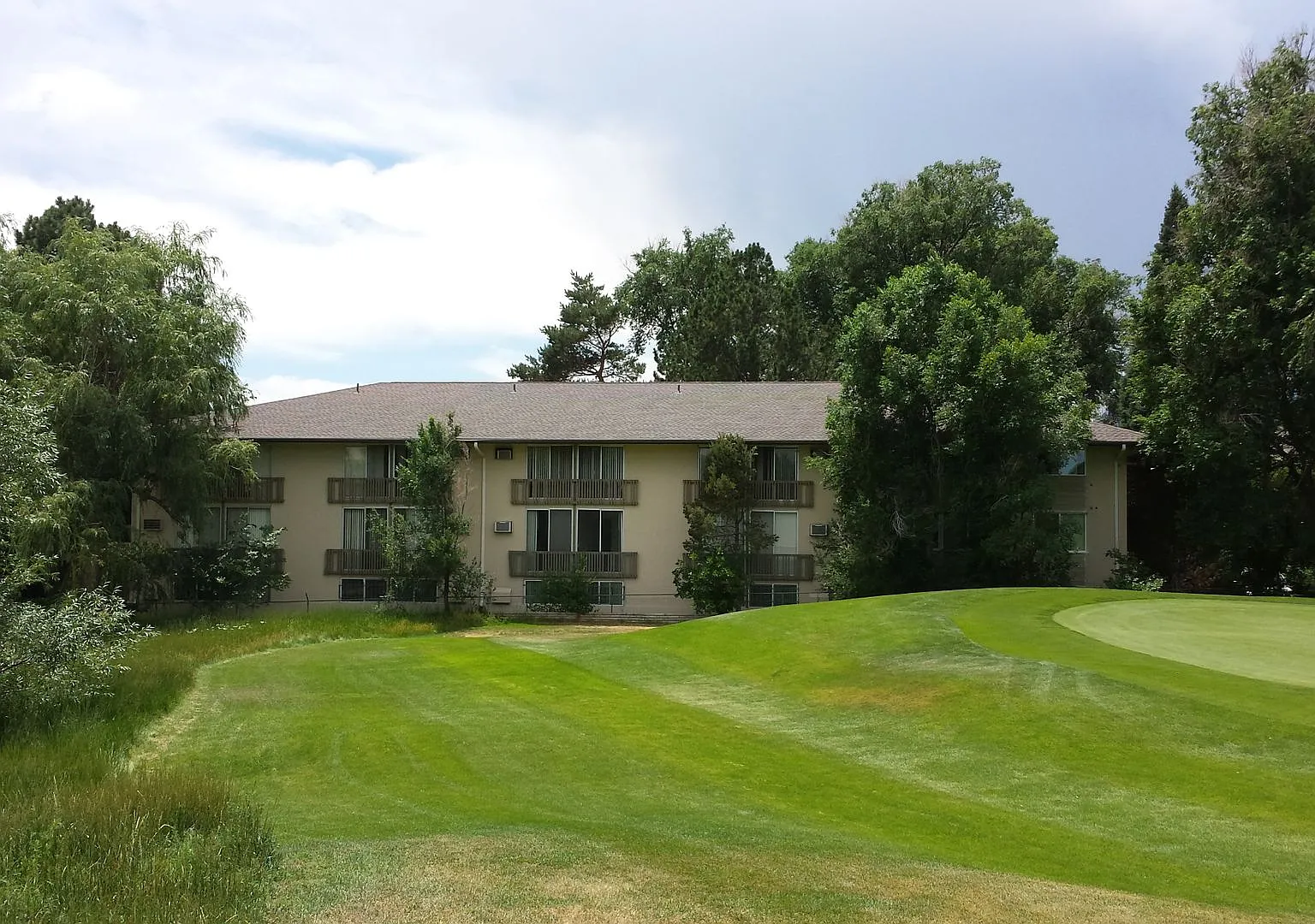 Oakridge on the Green — Photo 2