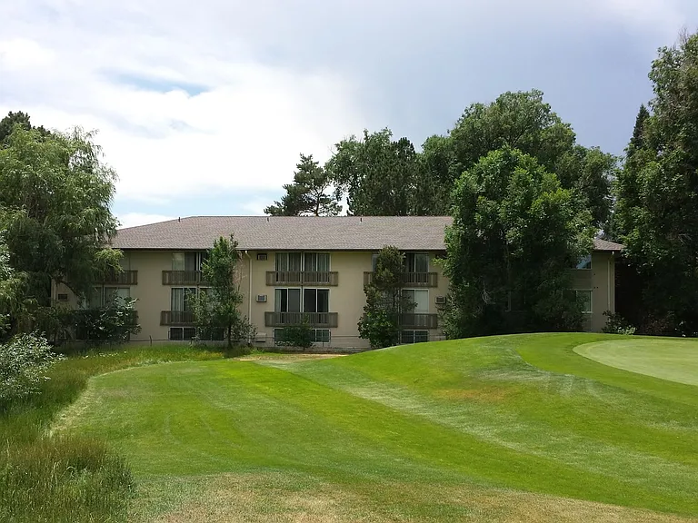 Oakridge on the Green — Photo 2