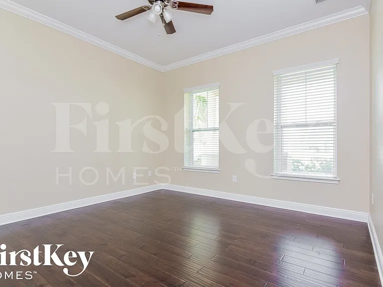 5948 Village Center Dr — Photo 7
