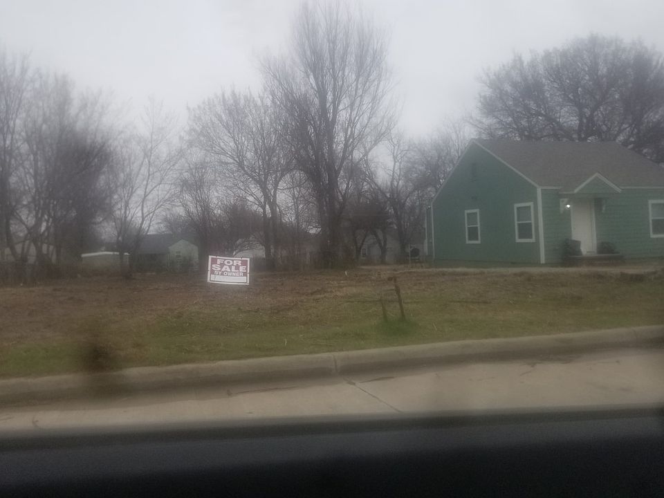 2nd image of 2517 N Quincy Ave