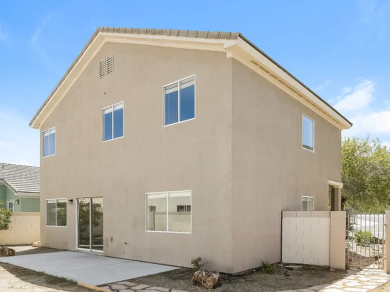 3940 Camryn Holly St — Photo 17