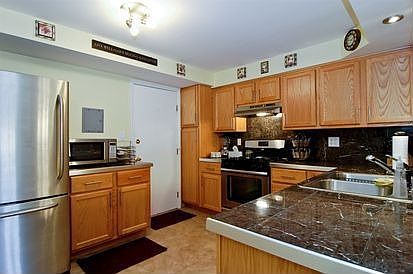 3rd image of 1320 Lore Ln APT 212