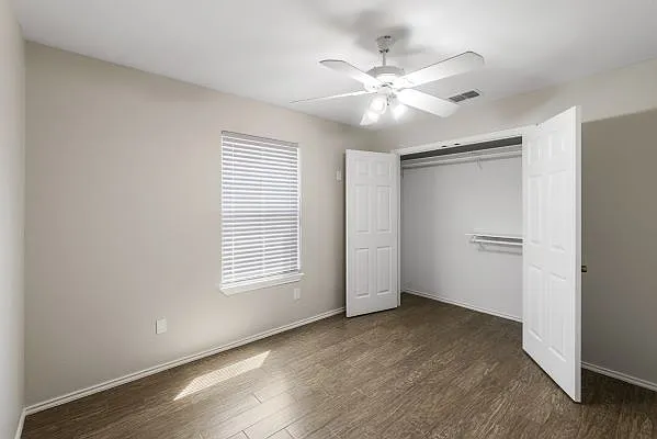 15210 Main Royal Dr — Photo 15