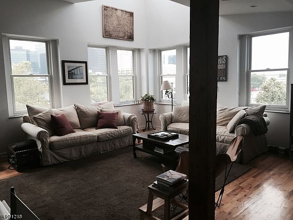 5th image of 54 McWhorter St #304