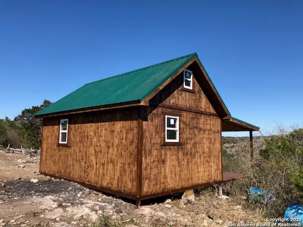 209 Private Road 2750, Montell, TX 78801