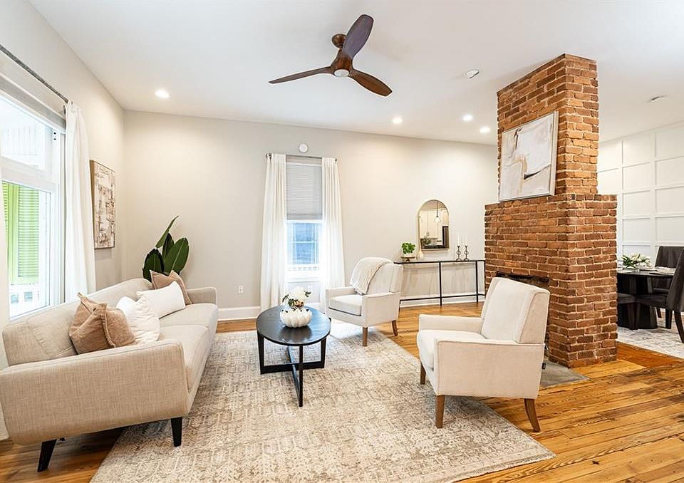 1st image of 182 Estoria St SE