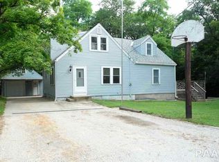 206 E Lancaster St, Washington, IL 61571