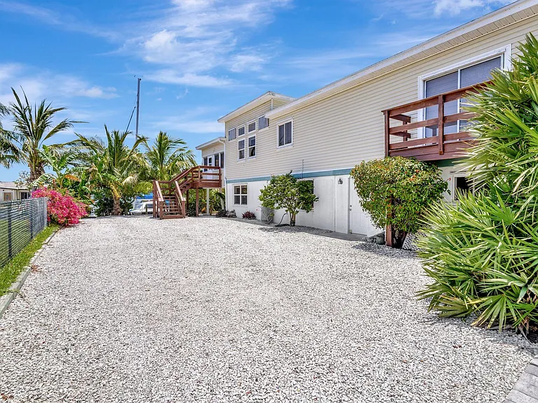 217 Marina Dr — Photo 18
