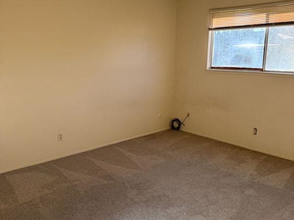 4th image of 29 Cameo Dr APT 2