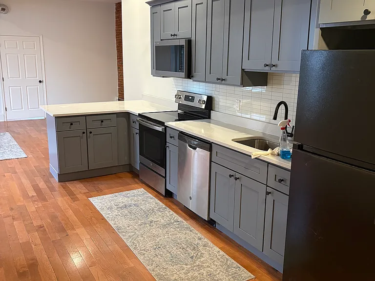 213 N Broad St #4 — Photo 3