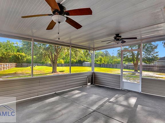 5th image of 686 Mustang Ln NE