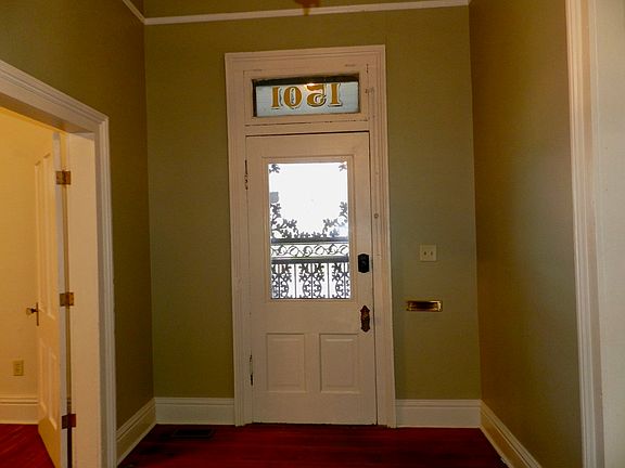5th image of 1501 Broadway St