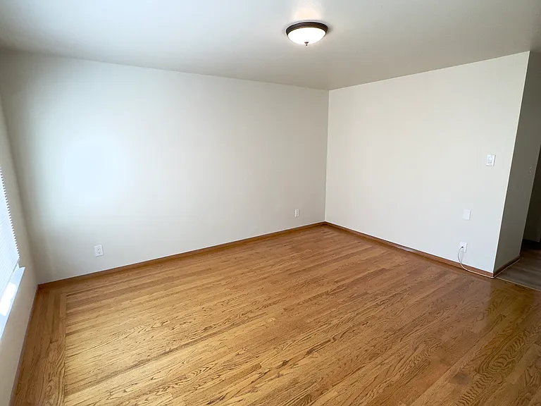 2609 Judah St #15 — Photo 2