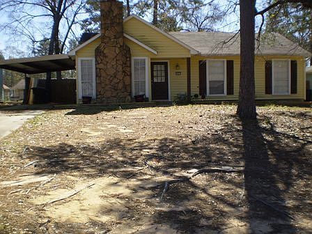 2nd image of 3417 Nathan Cir