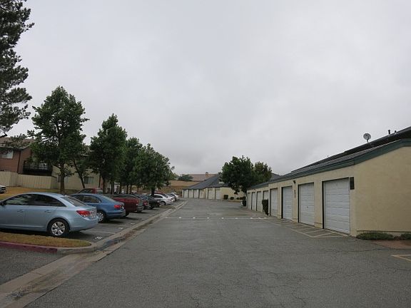 3rd image of 2652 Shadow Hills Dr APT 26