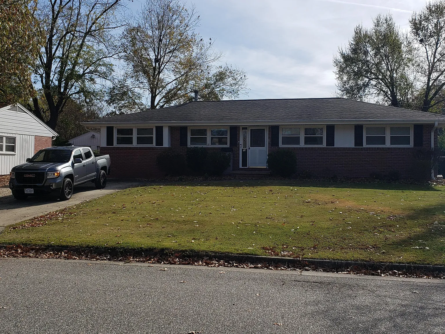 19 Edgemoor Drive - 1 — Photo 1