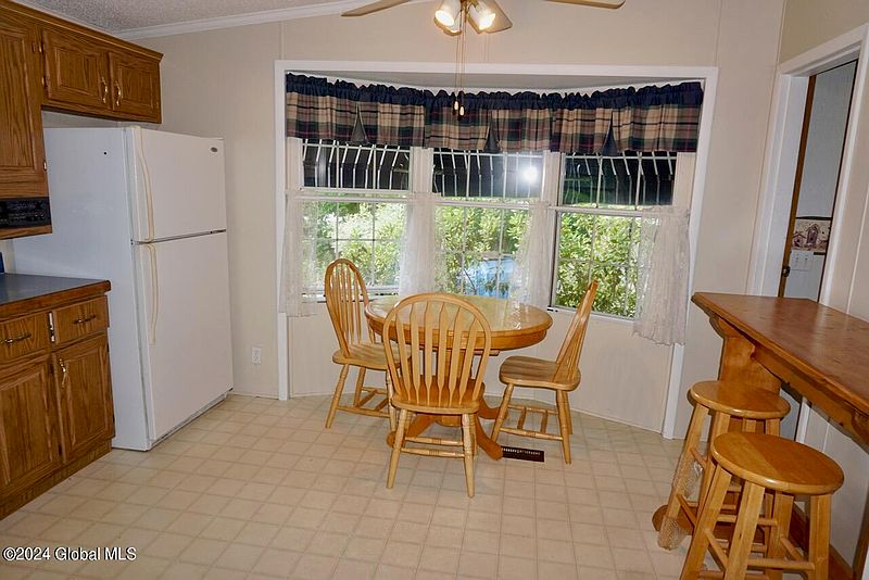 5th image of 569 N Shore Road